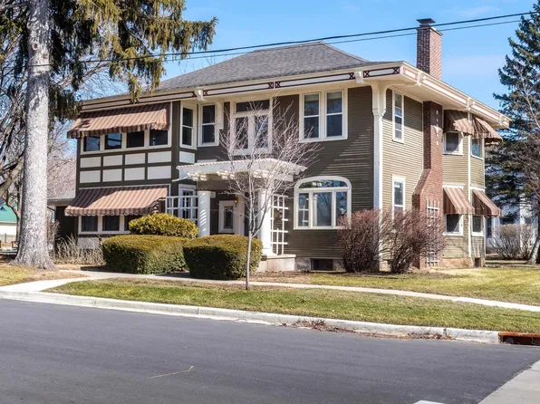 1004 E Main St, Stoughton, WI 53589