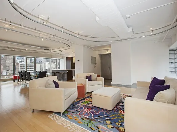 217-221 W 19th St APT 11, New York, NY 10011