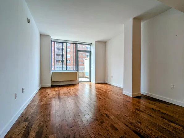 260 West 26th Street image 1 of 22