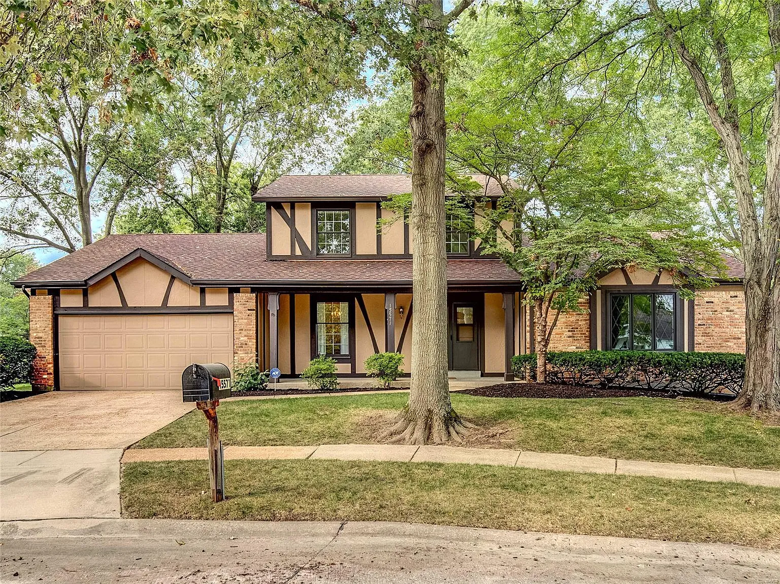 15571 Clover Ridge Dr photo 1