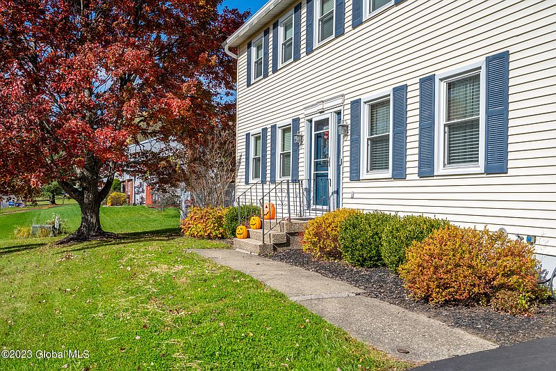 3rd image of 1 Cayuga Court