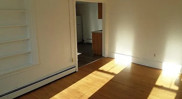 22 Middle St #2 — Photo 3
