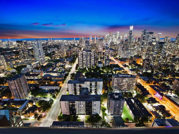 101 Charles St E #4202, Toronto, ON M4Y 0A9
