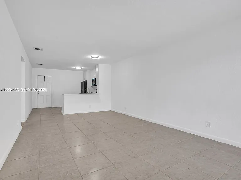 241 NW 40th St #4 — Photo 12