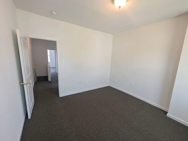 1734 Aberdeen St — Photo 7