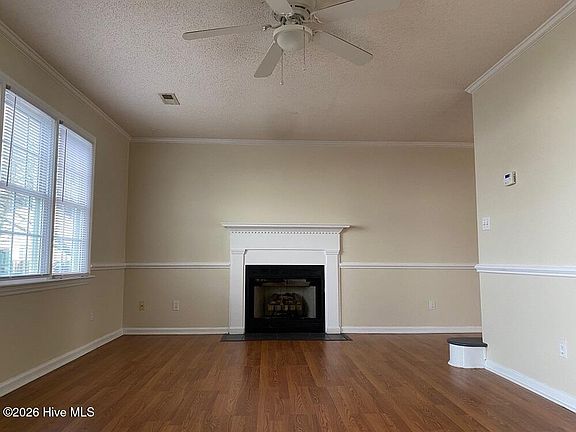 3rd image of 3822 Sterling Pointe Dr Unit L1