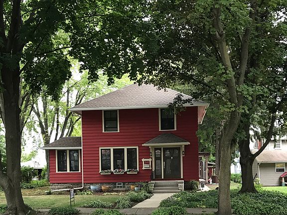 3rd image of 510 Lake St