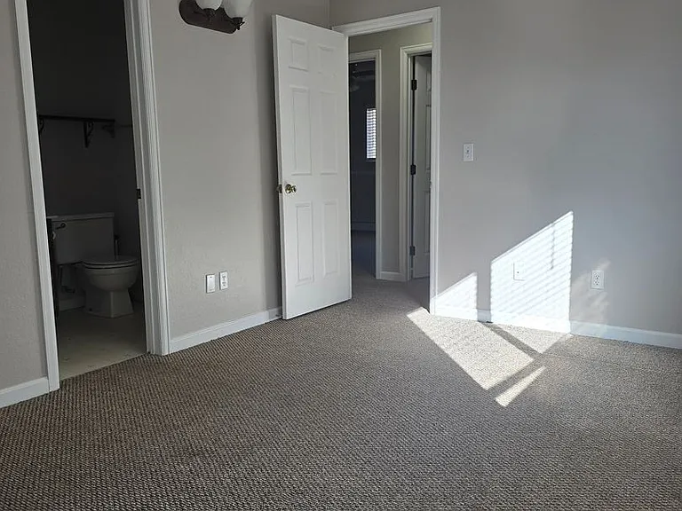 1033 W 112th Ave #A — Photo 10