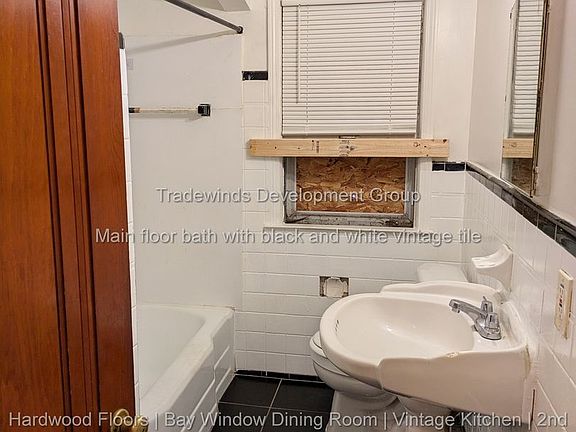 5th image of 19569 Westphalia St