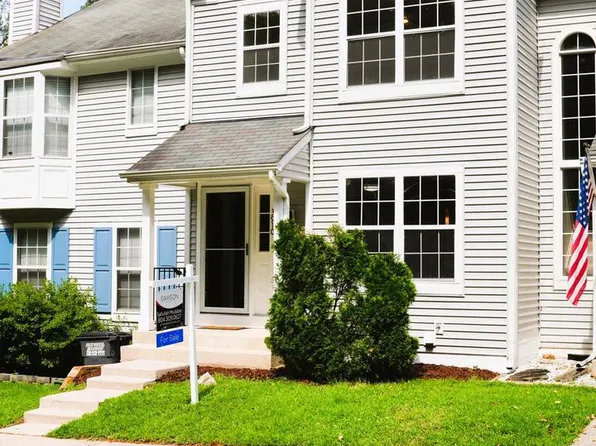 3910 Marquis Pl, Woodbridge, VA 22192