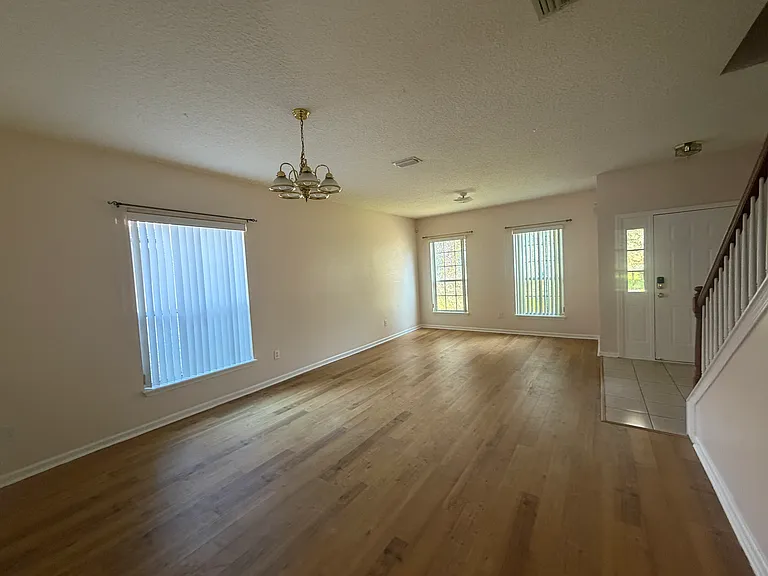1075 Three Forks Ct — Photo 7
