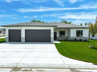 507 E Elmwood St, Valley Center, KS 67147