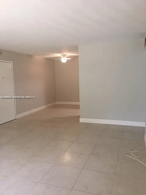 Kings Creek West Condo Bl — Photo 3