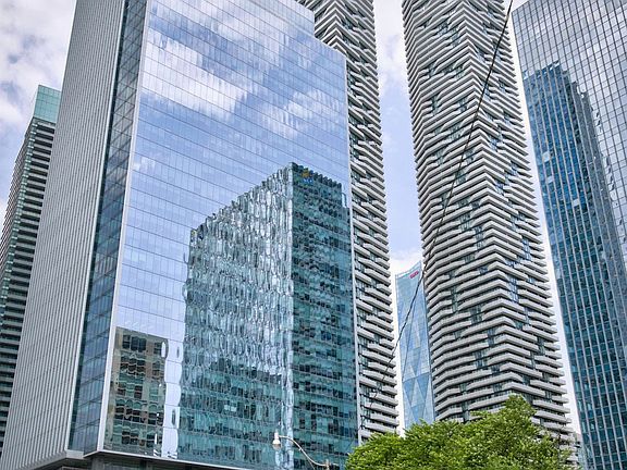 5th image of 100 Harbour St #5410