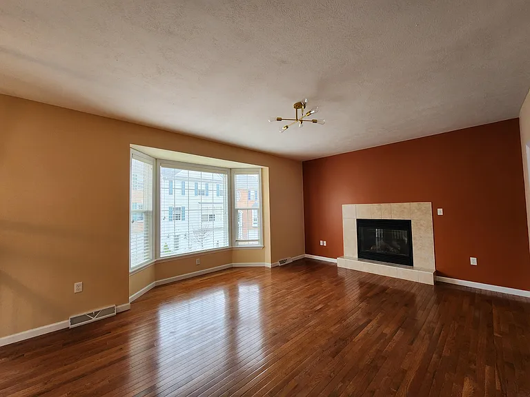 10528 Forest Hill Dr — Photo 9