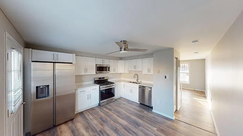 3 bed, 2.0 bath, $1,899 — Photo 3