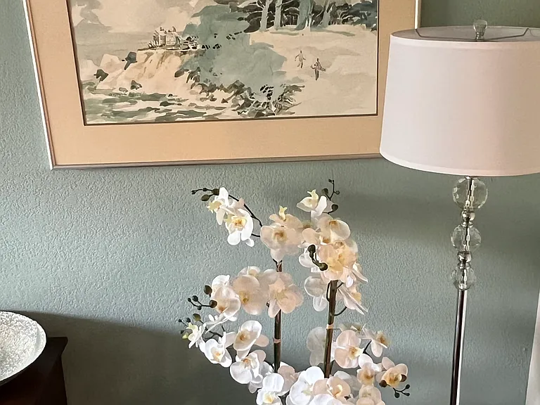 art details throughout the home of ocean themes and Pebble Beach golf