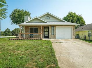 17900 E Whitney Rd S, Independence, MO 64057