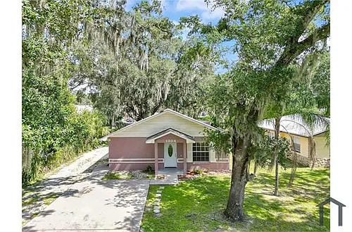 1304 E Young St Photo 1