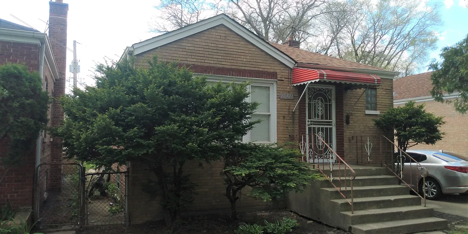 12424 S Perry Ave photo 1