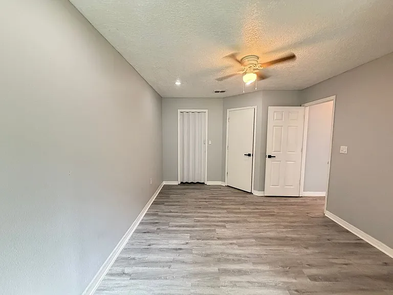 942 Loquat Tree Rd — Photo 11