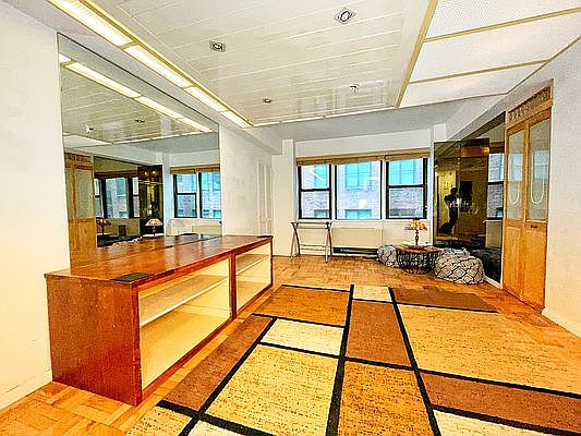 3rd image of 240 E 46th St APT 7A