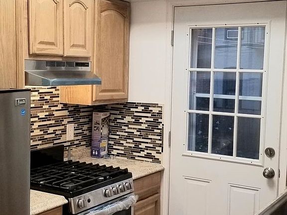 5th image of 3147 32nd St APT 2