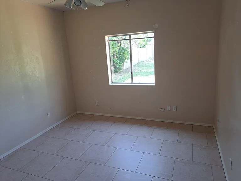 456 E 10th Dr — Photo 10
