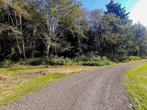 2nd image of 3 Coral Lane