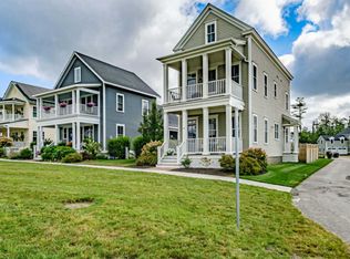 8 Traditional St, Scarborough, ME 04074