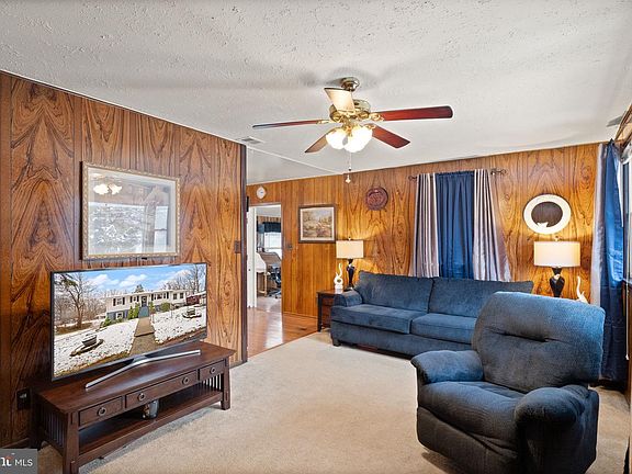 5th image of 7411 Bull Run Rd