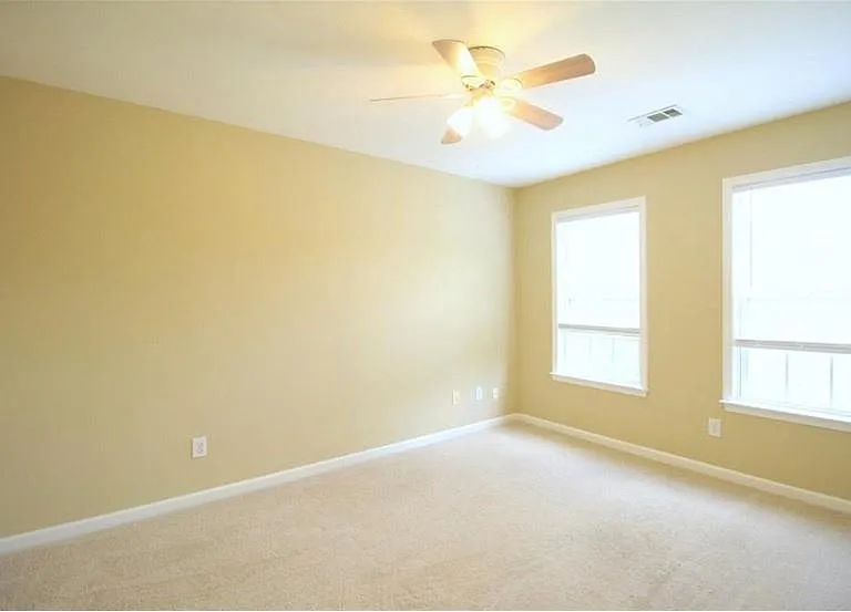 3915 Howell Park Rd — Photo 22