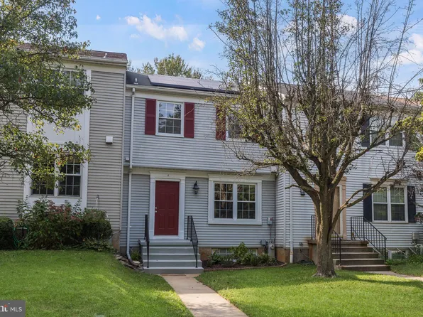 4 Delafield Ct, Parkville, MD 21234