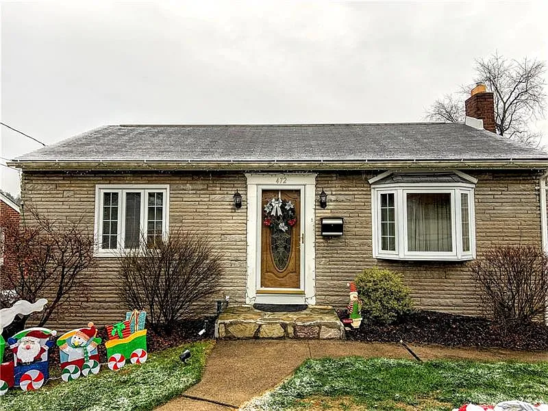 472 1st St photo 1