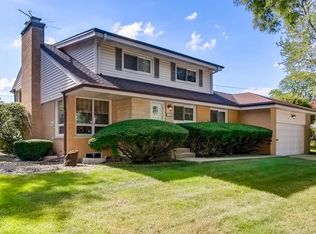 1100 W Milburn Ave, Mount Prospect, IL 60056