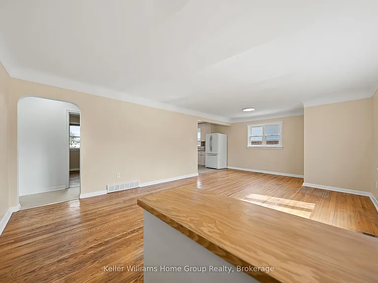 20 Cadillac Dr — Photo 8
