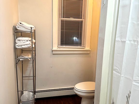 3rd image of 677 Pawling Ave Floor 3
