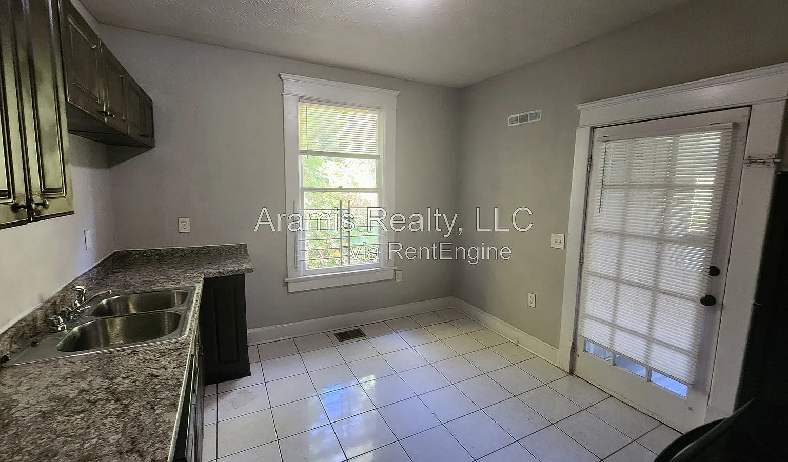 3 bed, 2.0 bath, 1180 sqft, $1,750 — Photo 3