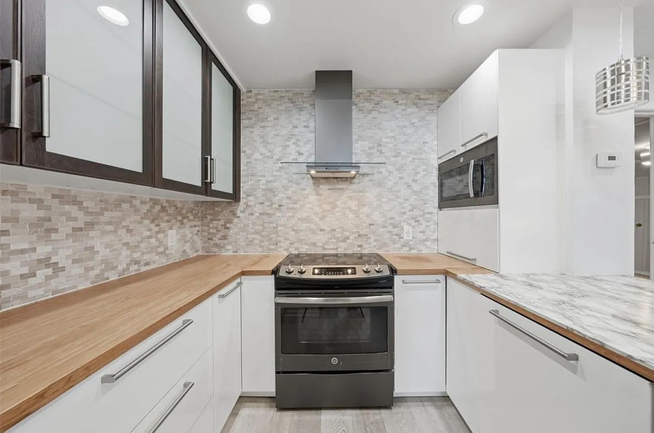 2 bed, 935 sqft, $1,500 — Photo 4