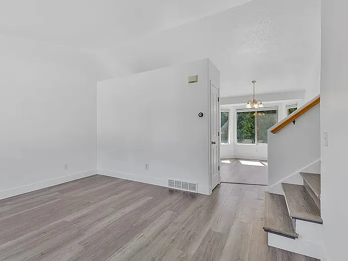 12 W Stauffer Ln — Photo 3