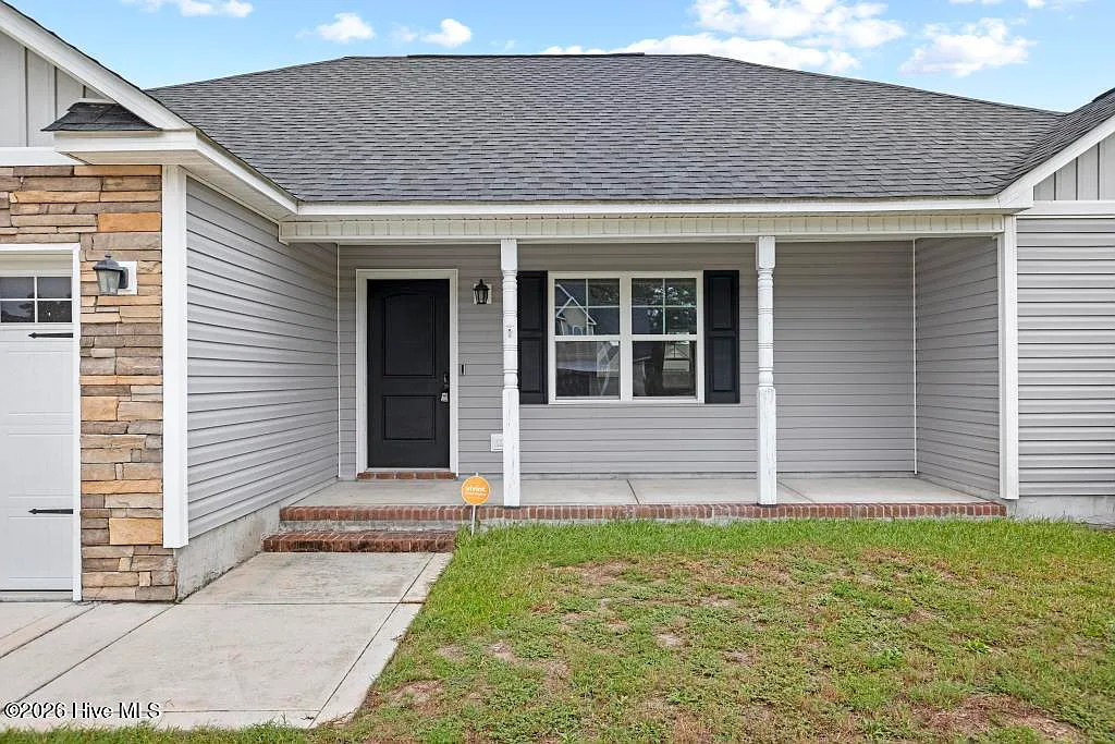3 bed, 2.0 bath, $1,775 — Photo 2