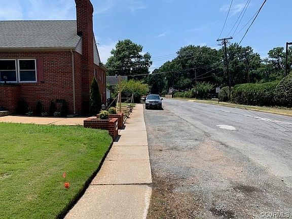 3rd image of 5017 Monument Ave