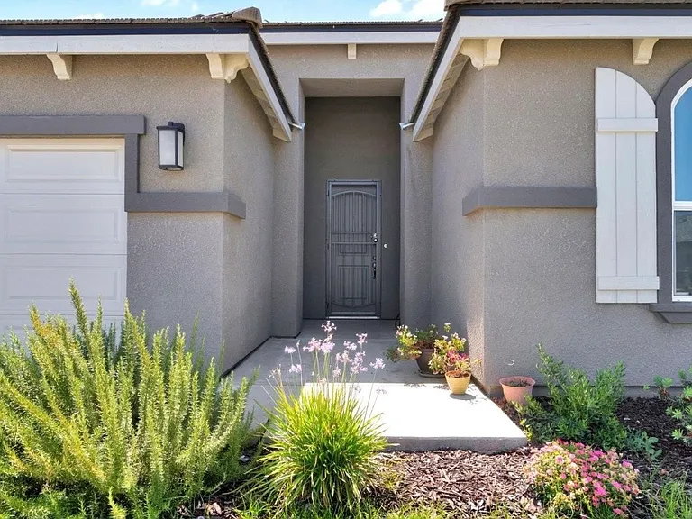 1148 Summit Ct — Photo 5