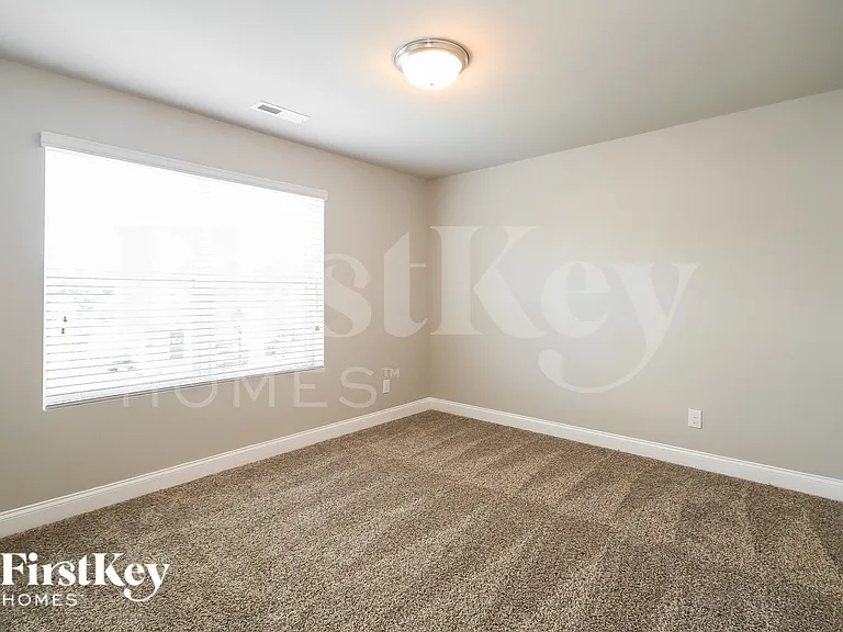 9018 Evans Woods Dr — Photo 11