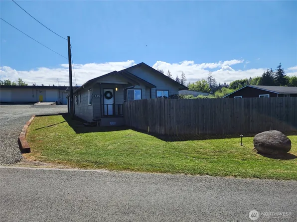 2350 E Pioneer Road, Port Angeles, WA 98362