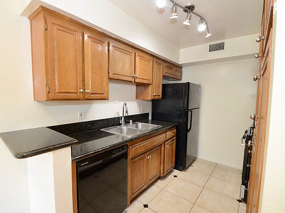 4th image of 1505 Barry Ave APT 111