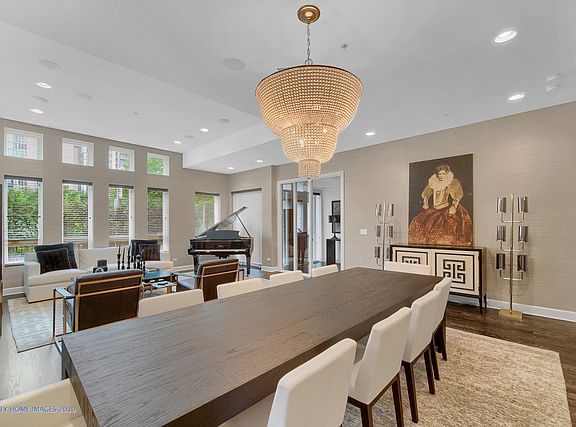 3rd image of 401 E Benton Pl #401