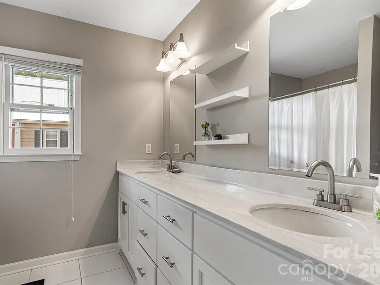 3700 Selwyn Farms Ln #4 — Photo 21
