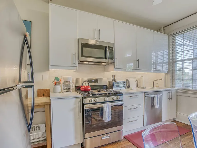 311 E 30th St #2 — Photo 13