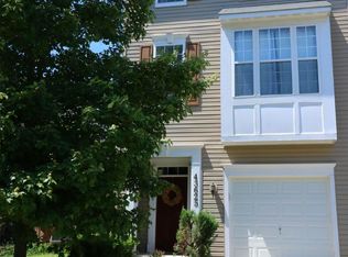 43625 Marguerite St, California, MD 20619
